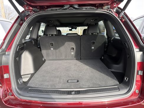 Certified 2025 Jeep Grand Cherokee Limited w/ Luxury Tech Group II image 8