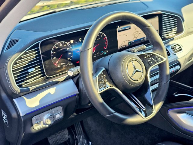 Certified 2026 Mercedes-Benz GLS 450 4MATIC image 18