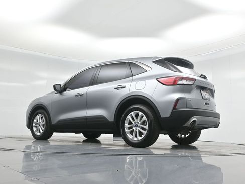 Used 2022 Ford Escape SE image 51