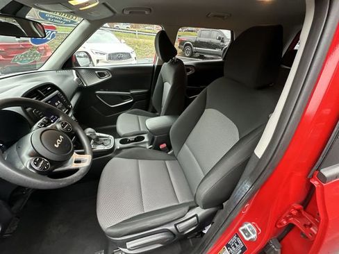 Used 2024 Kia Soul LX w/ Option Group 015 image 15