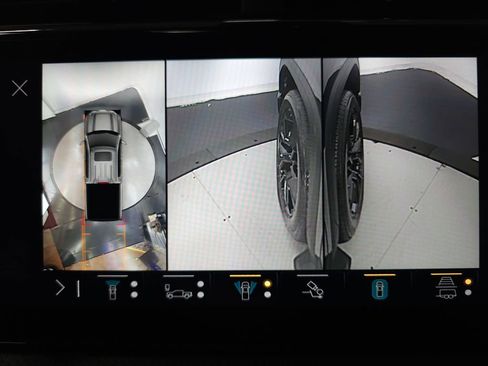 Used 2023 GMC Sierra 1500 Denali w/ Technology Package AWD/4WD image 22