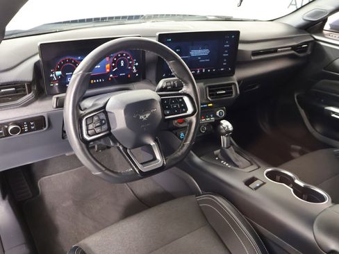 Used 2025 Ford Mustang Coupe image 2