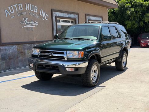Used 2000 Toyota 4Runner SR5 AWD/4WD image 3