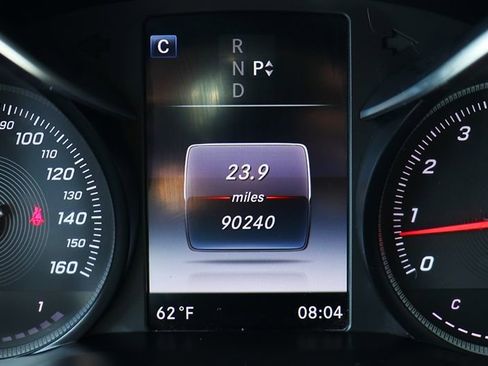 Used 2018 Mercedes-Benz GLC 300 w/ Premium Package image 43