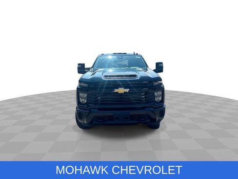 Used 2024 Chevrolet Silverado 2500 Custom w/ Custom Value Package AWD/4WD image 3