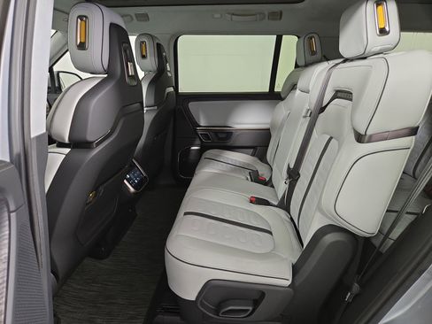 Used 2024 Rivian R1S Adventure AWD/4WD image 21