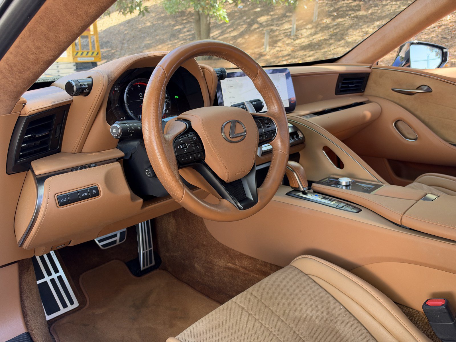 Used 2024 Lexus LC 500 Coupe w/ Dynamic Handling Package RWD image 13