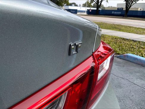 Used 2024 Chevrolet Malibu LT image 5