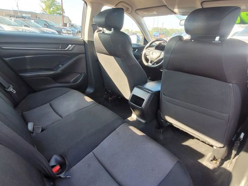 Used 2018 Honda Accord LX image 3