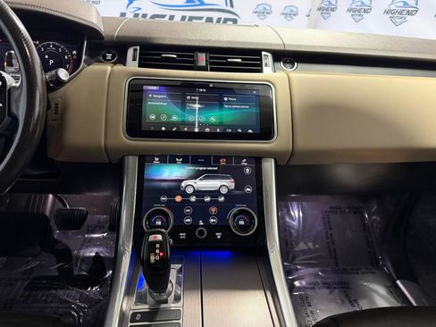 Used 2018 Land Rover Range Rover Sport HSE image 37