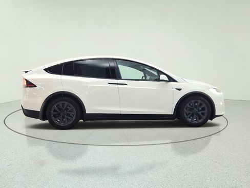 Used 2023 Tesla Model X AWD/4WD image 4