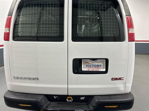 Used 2017 GMC Savana 2500 RWD image 14