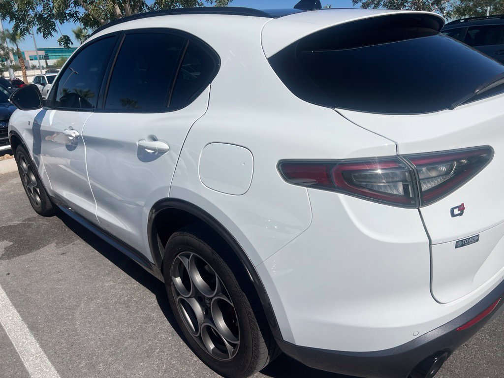 Used 2024 Alfa Romeo Stelvio Ti AWD/4WD image 32