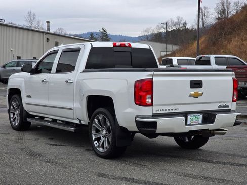 Used 2018 Chevrolet Silverado 1500 High Country image 18