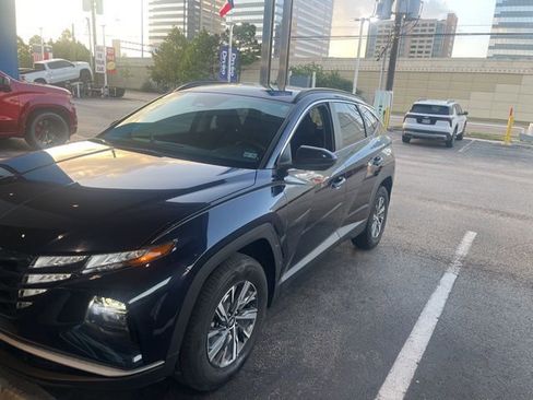 Used 2024 Hyundai Tucson Blue image 4