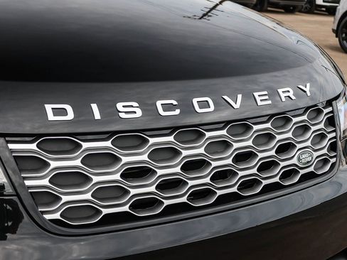 New 2026 Land Rover Discovery S image 16