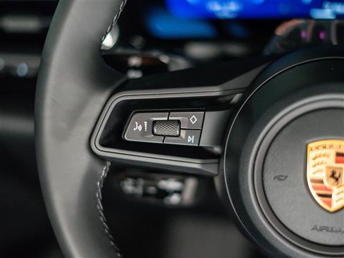 Used 2026 Porsche Macan Electric RWD image 18