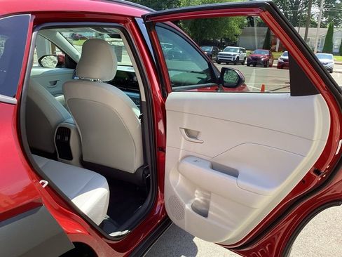 New 2025 Hyundai Kona SEL AWD/4WD image 13