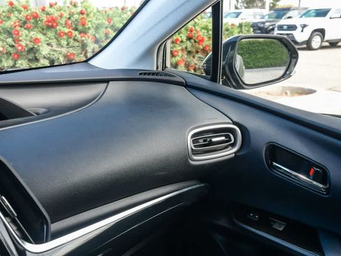 Used 2020 Toyota Prius Prime XLE FWD image 21