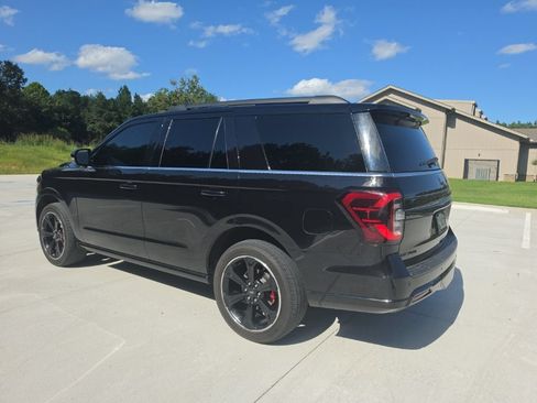 Used 2023 Ford Expedition Limited AWD/4WD image 4