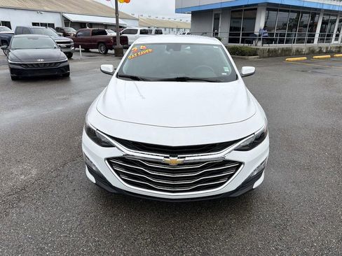Used 2024 Chevrolet Malibu LT FWD image 3