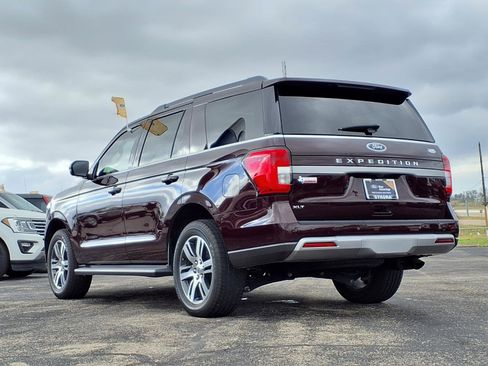 Certified 2024 Ford Expedition XLT image 7