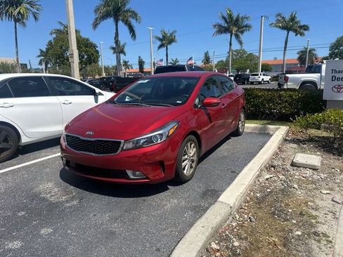 Used 2017 Kia Forte S w/ S Technology Package image 1
