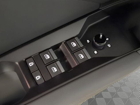 Used 2024 Audi Q4 e-tron Premium Plus image 15