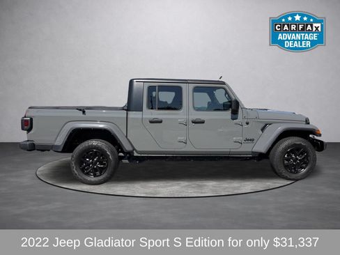 Used 2022 Jeep Gladiator Sport AWD/4WD image 2