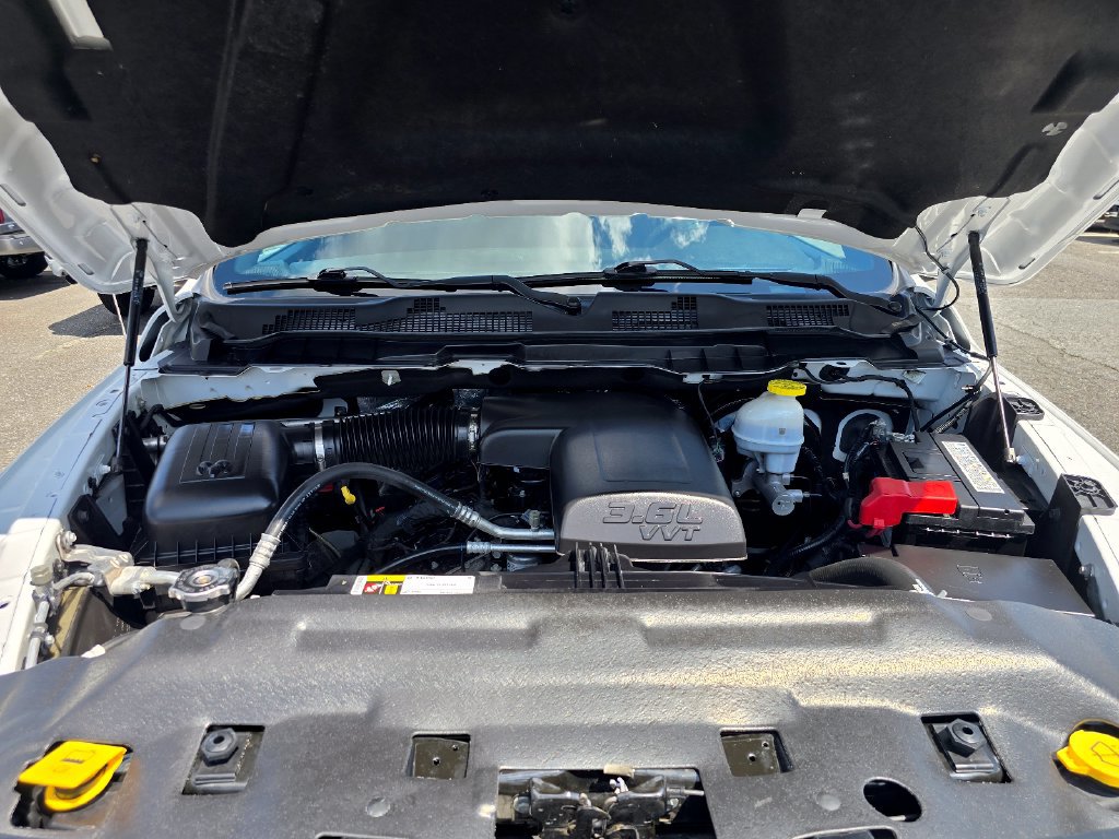 Used 2024 RAM 1500 Warlock AWD/4WD image 27