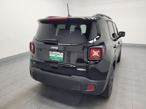 Used 2021 Jeep Renegade Latitude FWD image 7