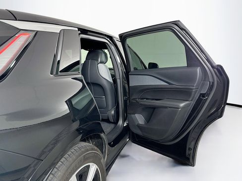 Used 2024 Cadillac Lyriq Tech AWD/4WD image 32