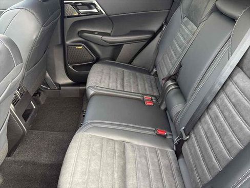 New 2026 Mitsubishi Outlander SE image 31