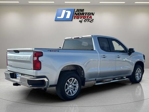 Used 2022 Chevrolet Silverado 1500 LT AWD/4WD image 5