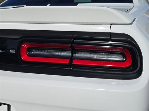 Certified 2019 Dodge Challenger SXT image 8