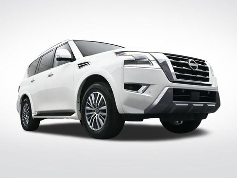 Used 2024 Nissan Armada SL w/ Captain's Chairs Package RWD image 42