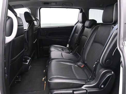 Used 2023 Honda Odyssey Elite image 12