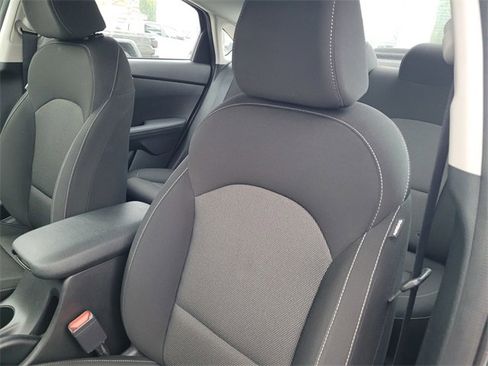 Used 2023 Kia Forte LXS image 11