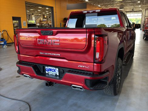 Used 2023 GMC Sierra 1500 AT4 w/ AT4 Premium Package AWD/4WD image 5