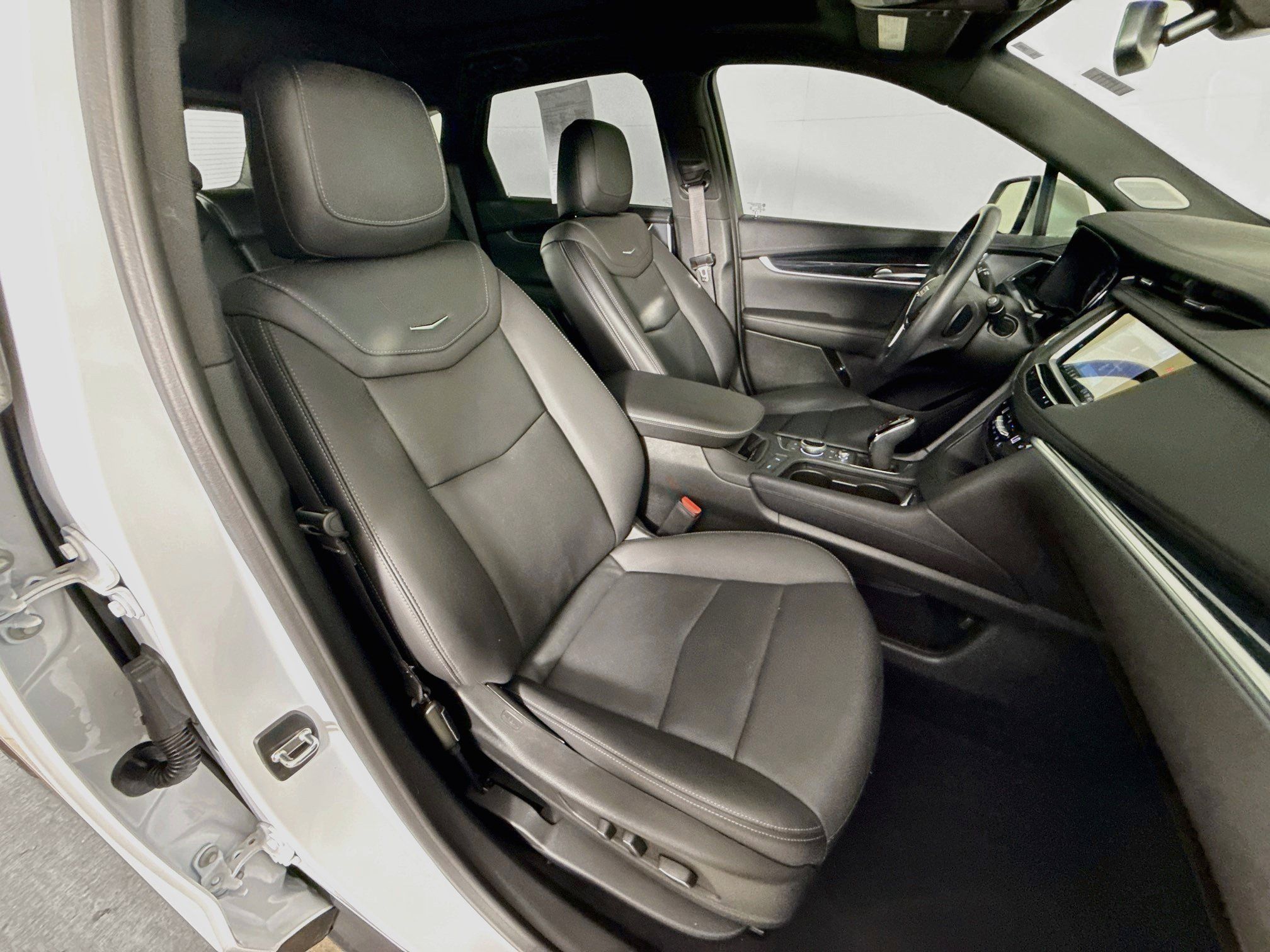 Used 2024 Cadillac XT5 Premium Luxury FWD image 36