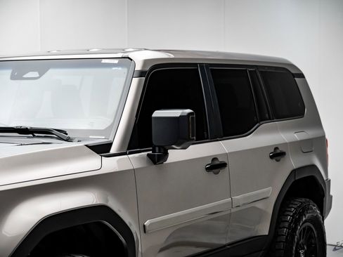 Used 2024 Toyota Land Cruiser image 24