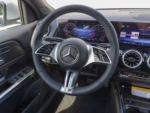 Certified 2025 Mercedes-Benz GLB 250 image 23