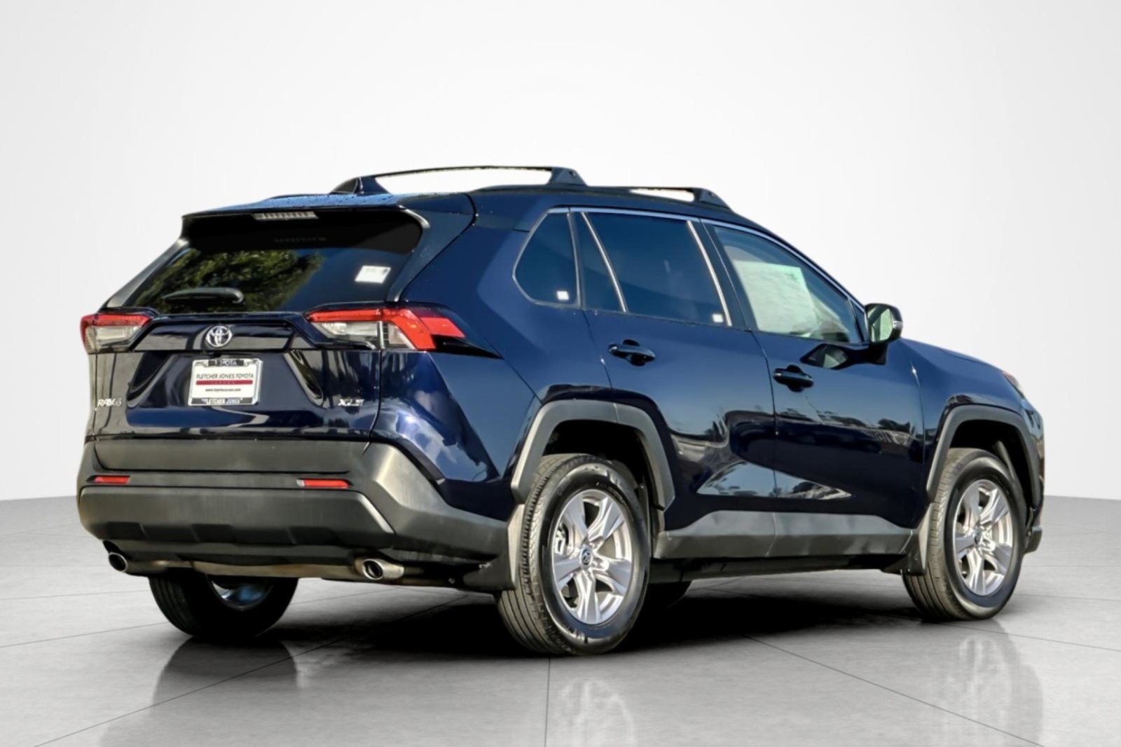 Certified 2025 Toyota RAV4 XLE FWD image 5