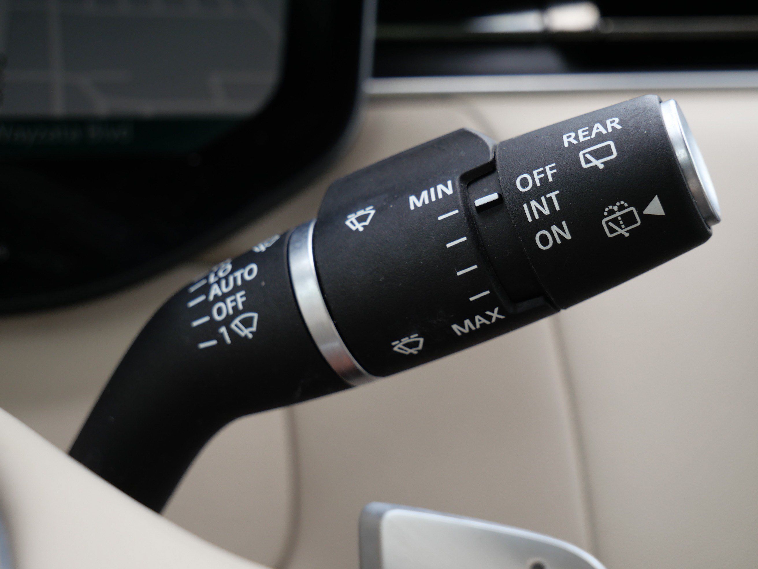 Certified 2023 Land Rover Range Rover SE AWD/4WD image 28