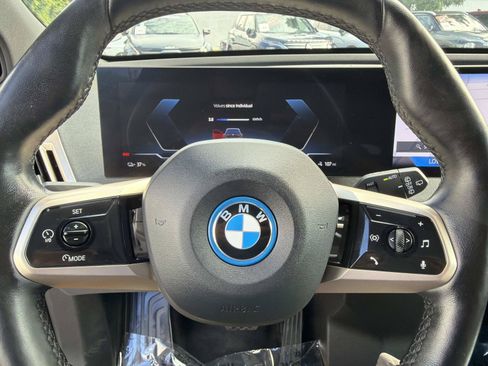Used 2024 BMW iX xDrive50 w/ Premium Package AWD/4WD image 18
