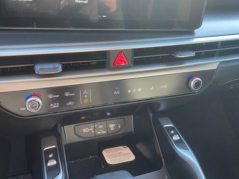 New 2026 Kia Sorento S w/ S Panoramic Sunroof Package FWD image 16