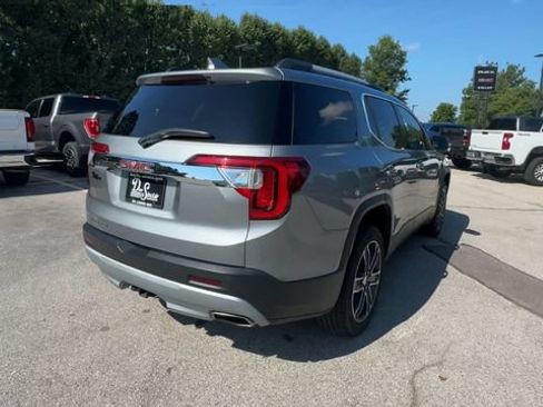 Used 2023 GMC Acadia SLT w/ Preferred Package FWD image 8