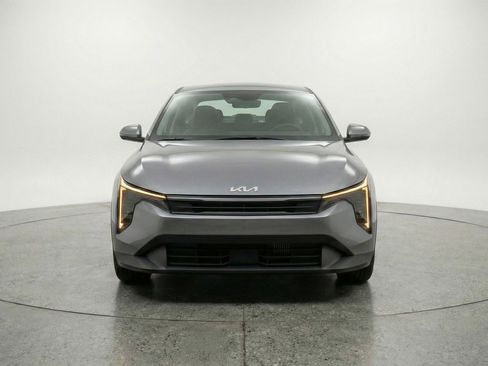 Used 2025 Kia K4 LXS image 2