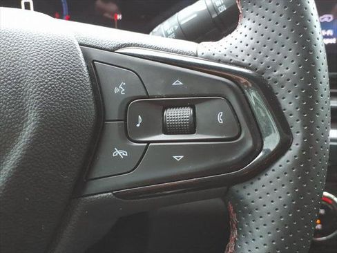 Used 2024 Chevrolet Trax RS FWD image 19