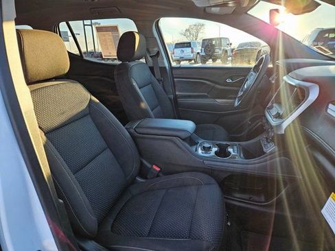 Used 2023 GMC Acadia SLE w/ Driver Convenience Package image 7